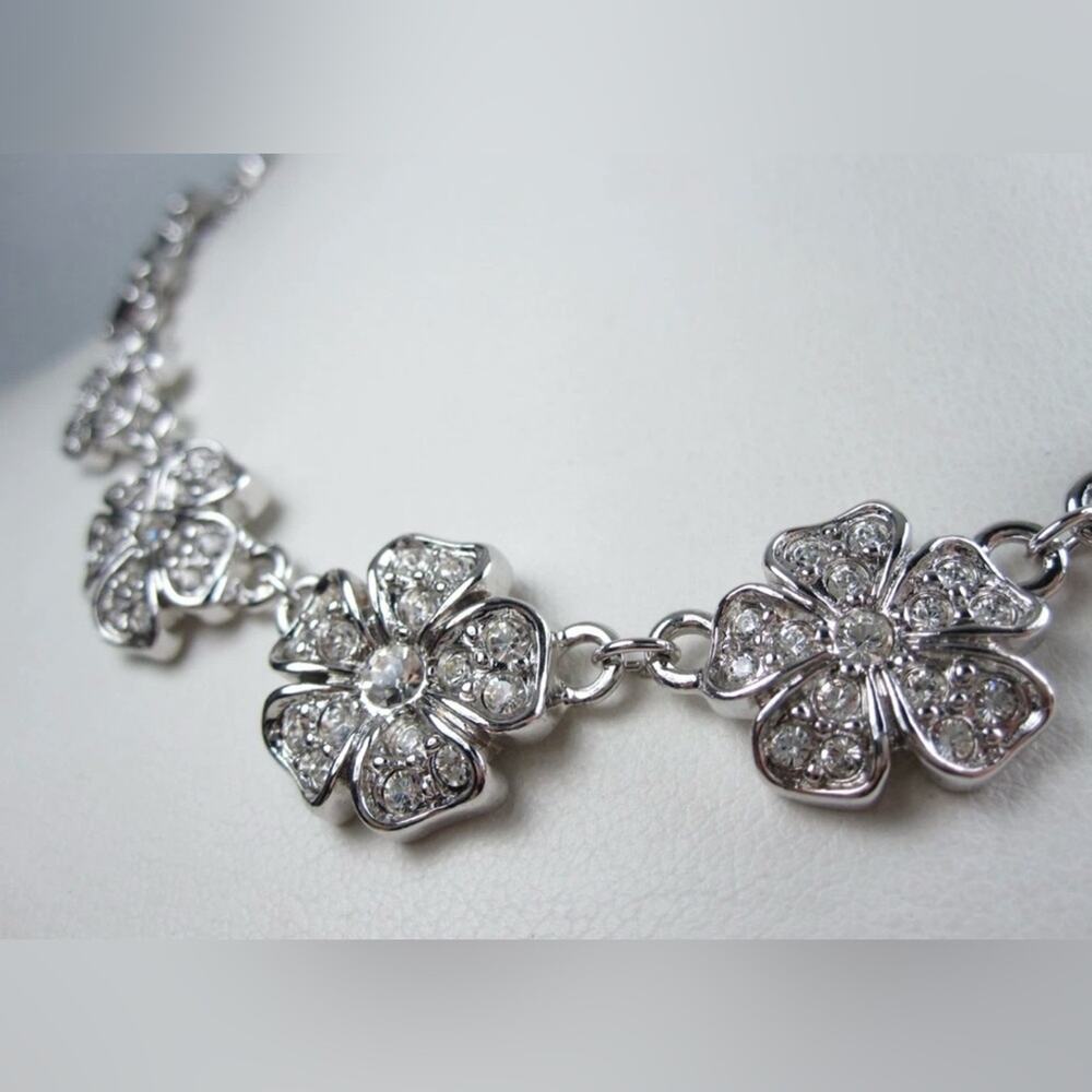 Nina Ricci Silver Crystal Floral Necklace - Picture 5 of 7